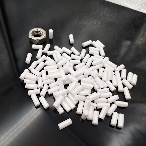 氧化铝陶瓷变色了吗？是什么原因？